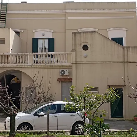 Cavour アパート *